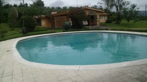 Rental home in Turrialba with swimming pool in the back