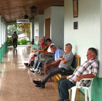 Volunteer free of cost in Old people's Home in Turrialba